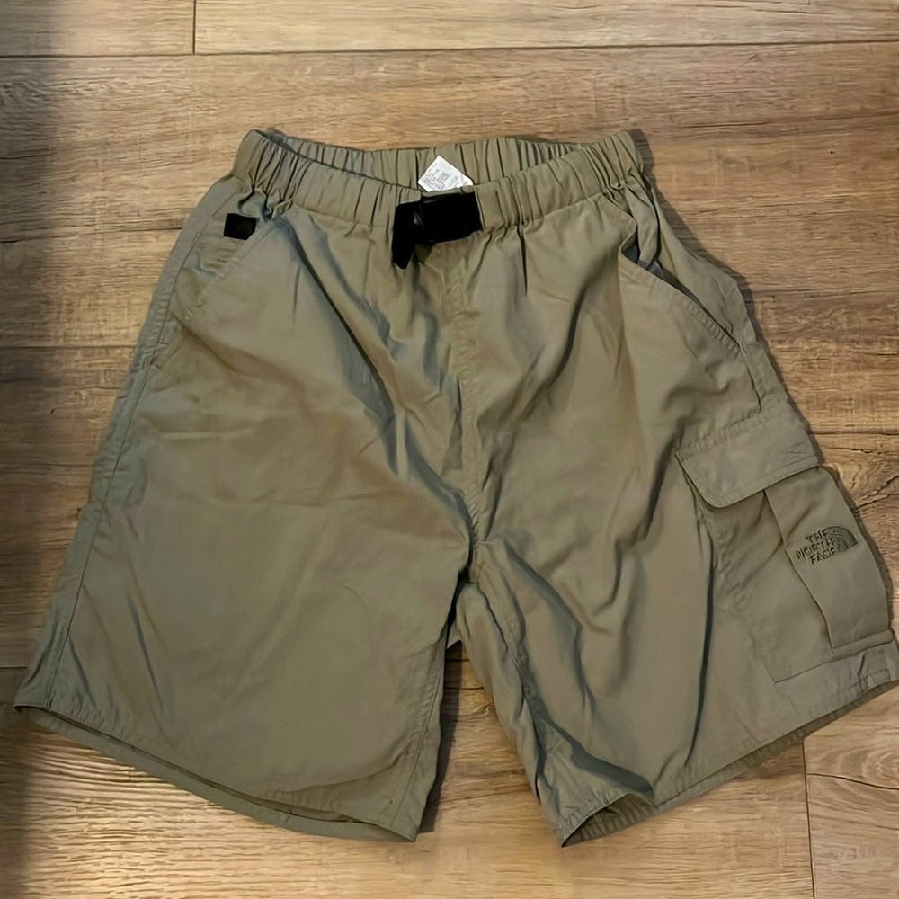 The North Face Cargo Shorts Size S/P excellent used condition
